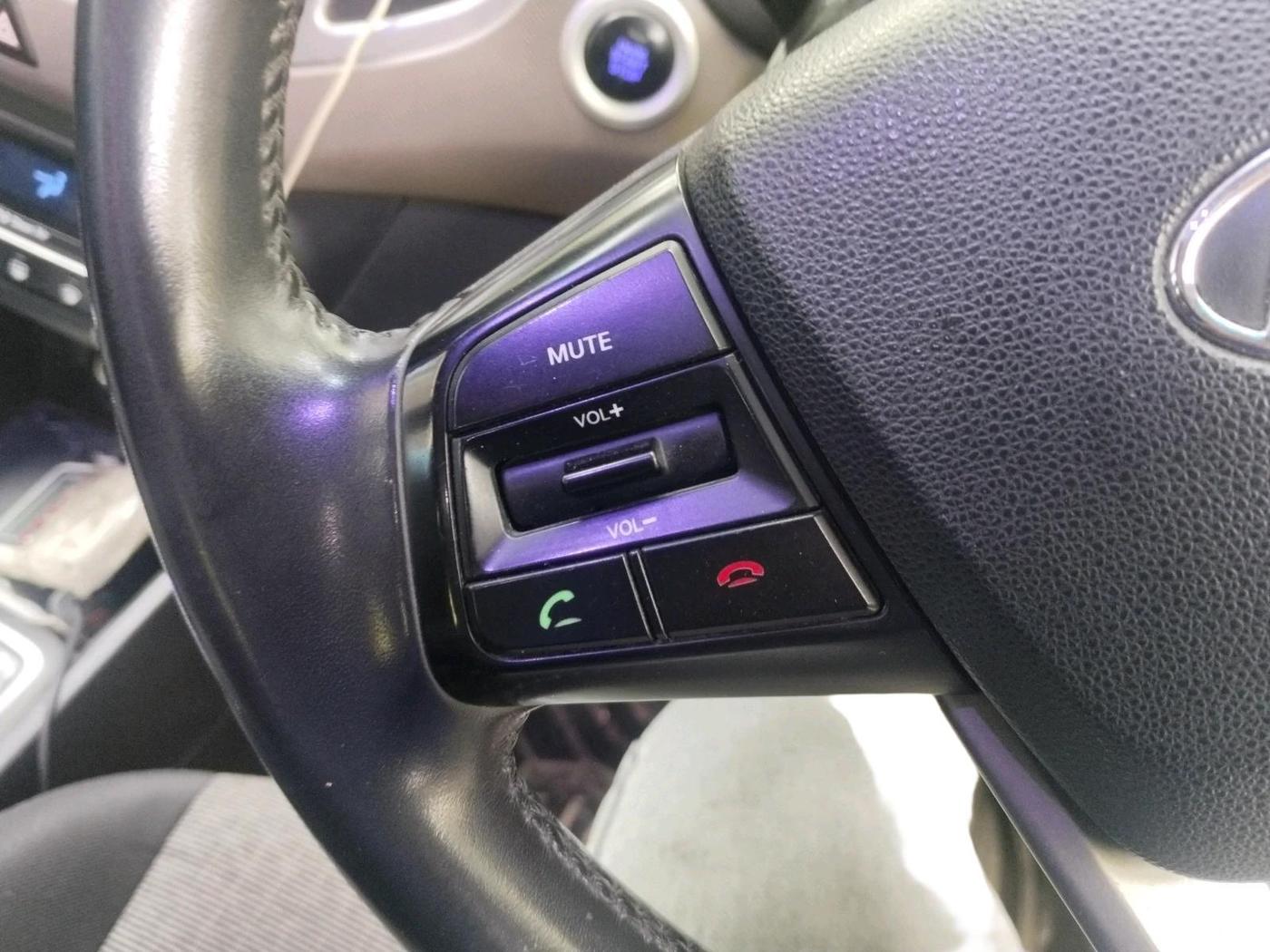 2017 Hyundai Creta SX PLUS AT 1.6 PETROL, CNG, Automatic, 80,782 km, interior