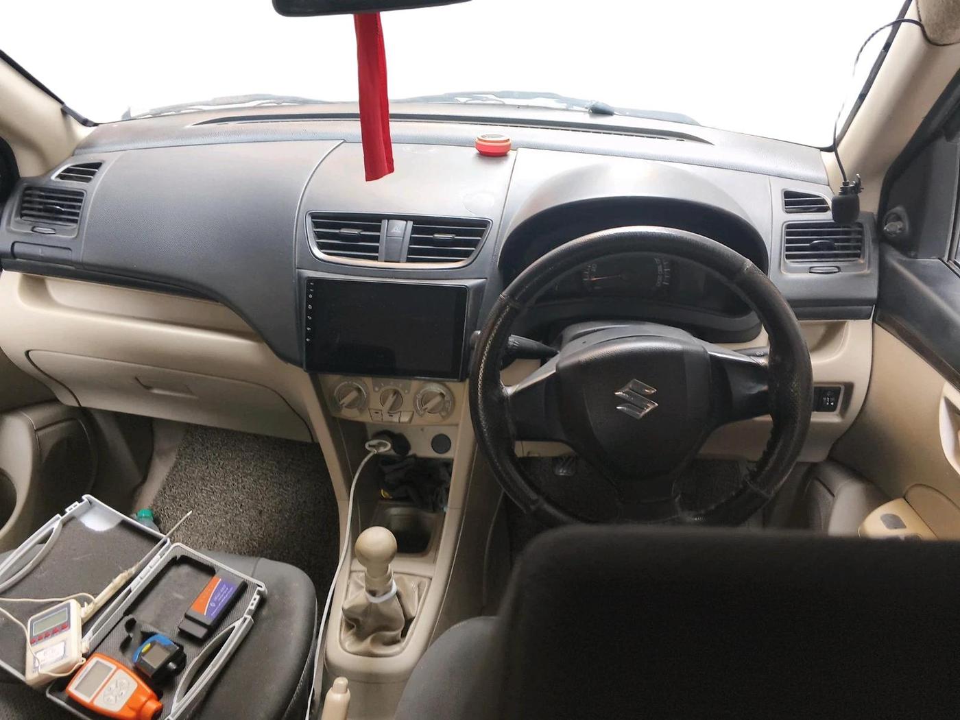 2015 Maruti Swift Dzire LXI (O), CNG, Manual, 1,76,520 km, interior