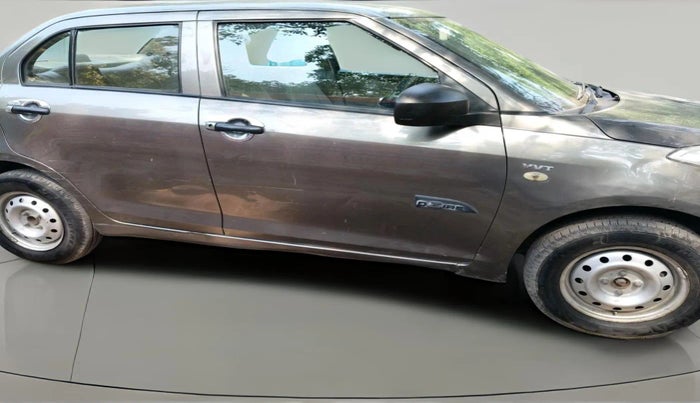 2015 Maruti Swift Dzire LXI (O), CNG, Manual, 1,05,390 km, exterior