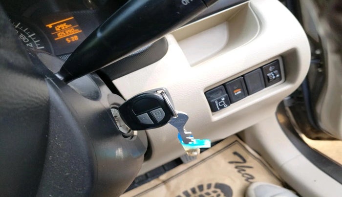 2015 Maruti Swift Dzire LXI (O), CNG, Manual, 1,05,390 km, interior