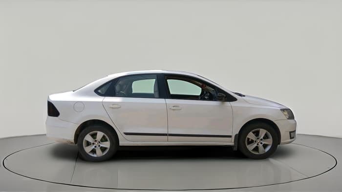 2017 Skoda Rapid AMBITION 1.5 TDI AT, Diesel, Automatic, 66,777 km, exterior