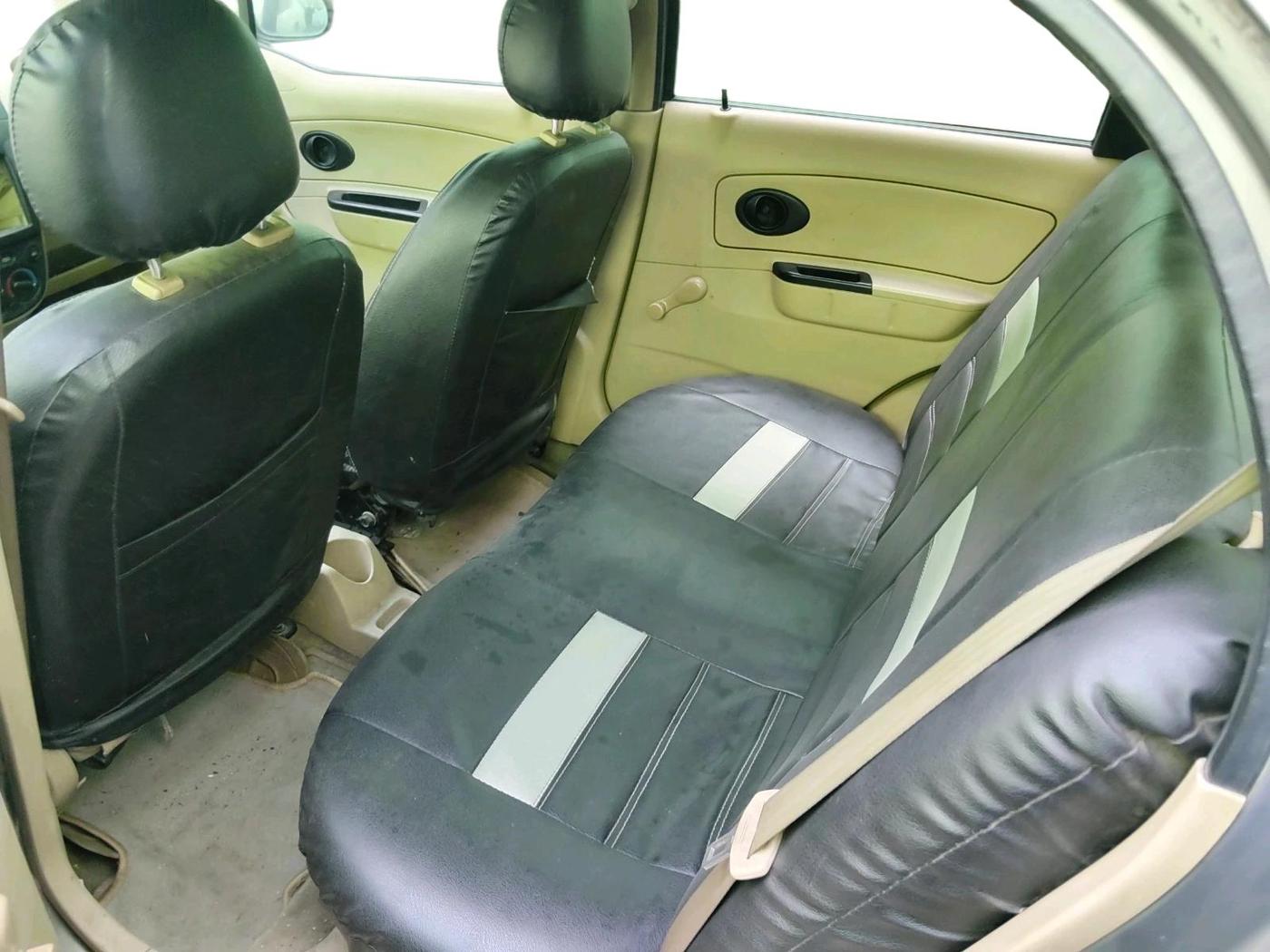 2011 Chevrolet Spark PS 1.0, Petrol, Manual, 1,00,000 km, interior