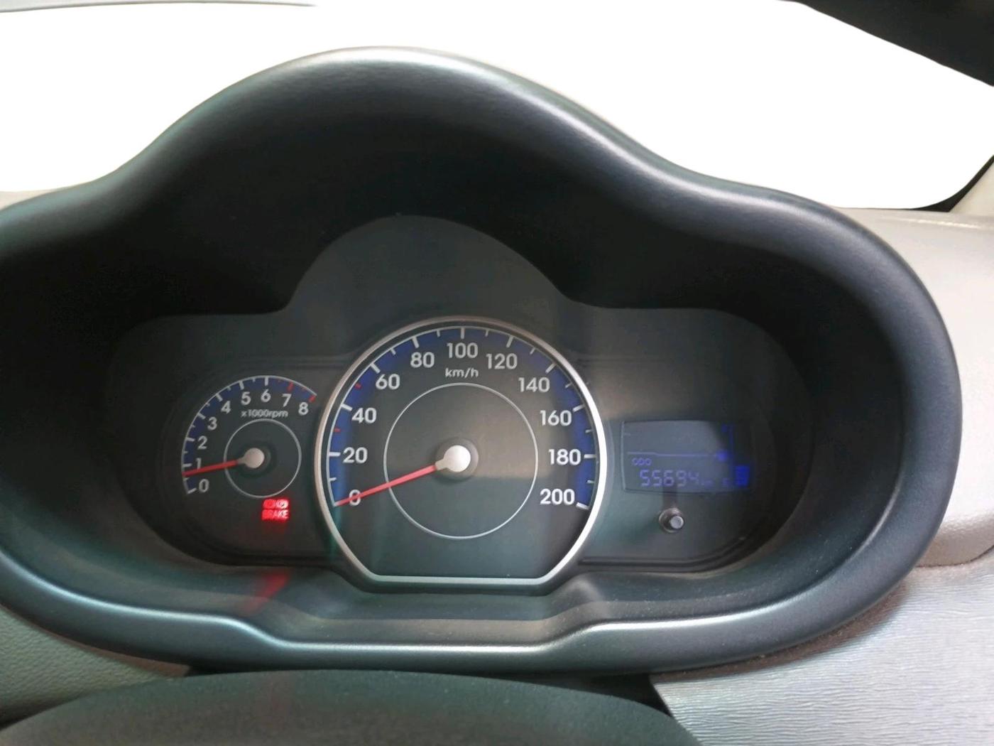 2012 Hyundai i10 MAGNA 1.2, Petrol, Manual, 55,694 km, interior