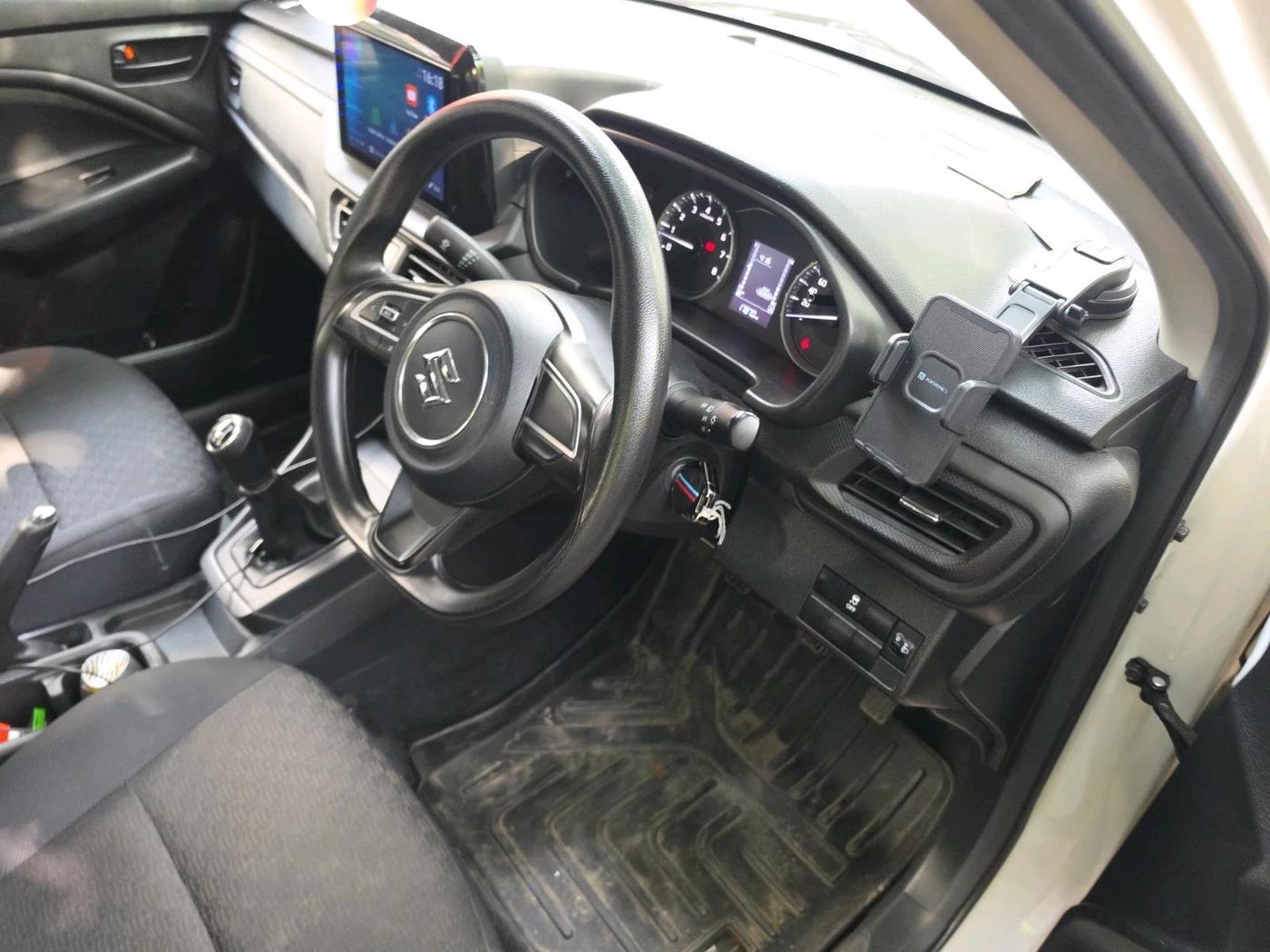 2025 Maruti BREZZA LXI, Petrol, Manual, 17,870 km, interior