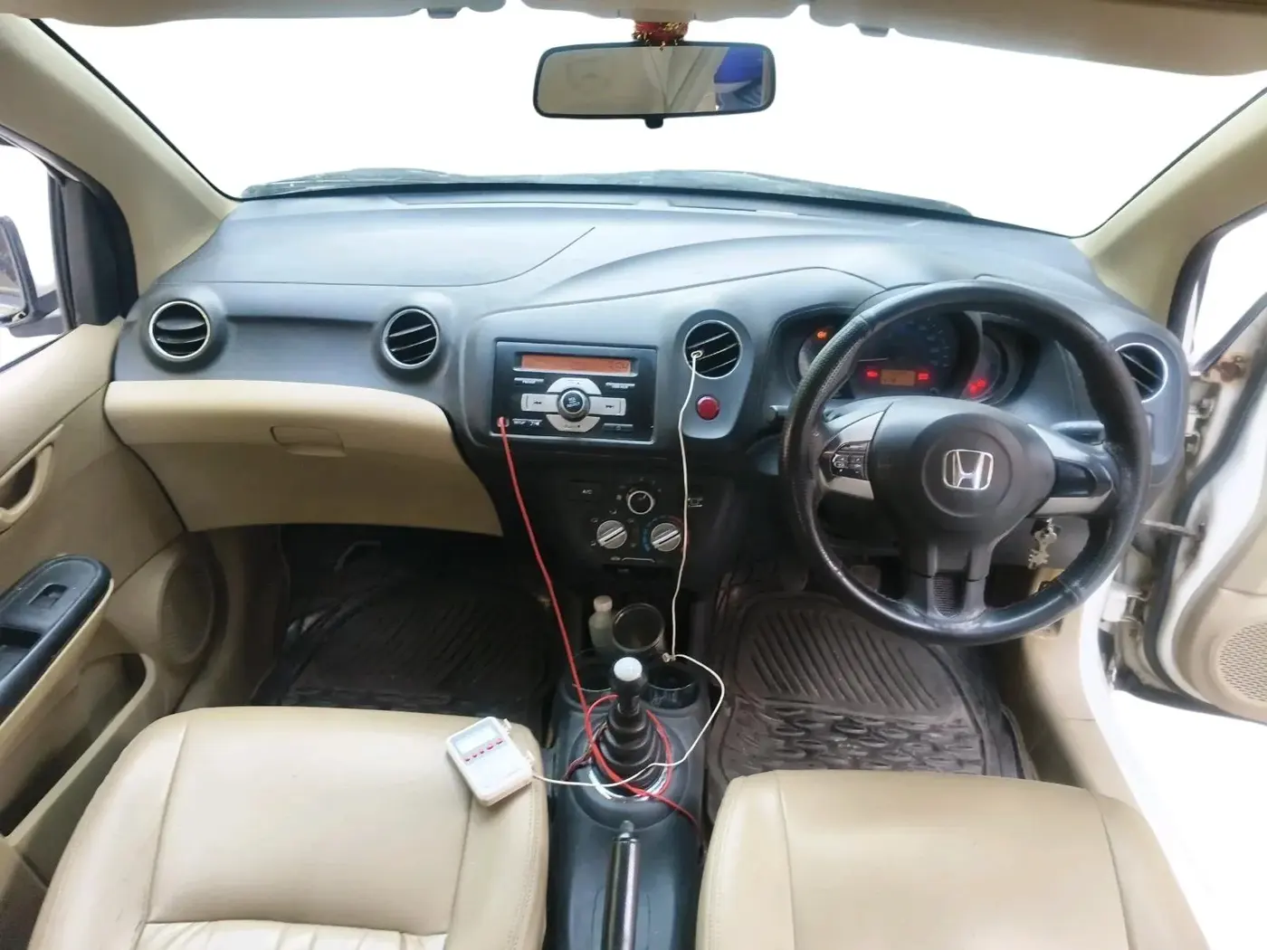 2015 Honda Amaze 1.2L I-VTEC S, CNG, Manual, 75,303 km, interior