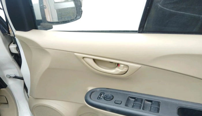 2017 Honda Amaze 1.2L I-VTEC S, CNG, Manual, 70,984 km, interior