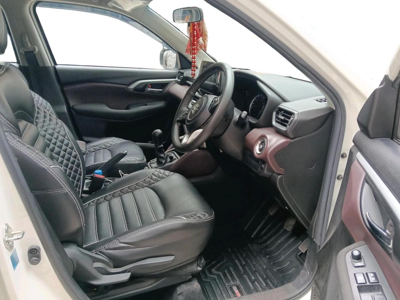2023 Maruti Grand Vitara DELTA SMART HYBRID, Petrol, Manual, 13,237 km, interior