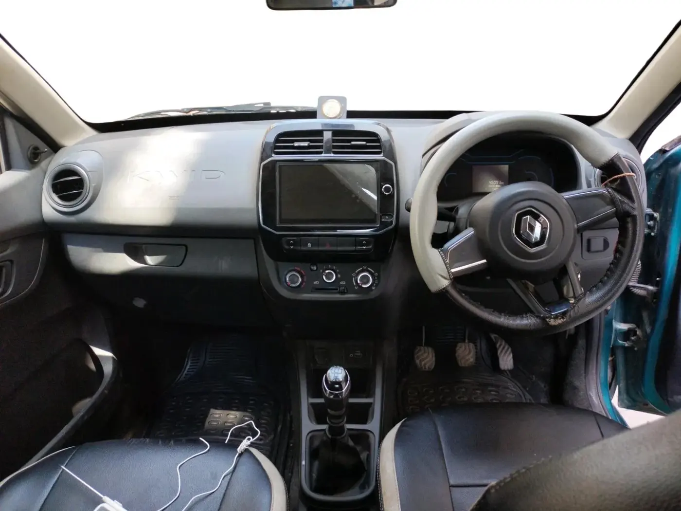 2021 Renault Kwid RXT 1.0 (O), Petrol, Manual, 45,091 km, interior