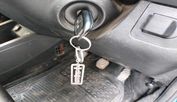 2021 Renault Kwid RXT 1.0 (O), Petrol, Manual, 45,091 km, interior