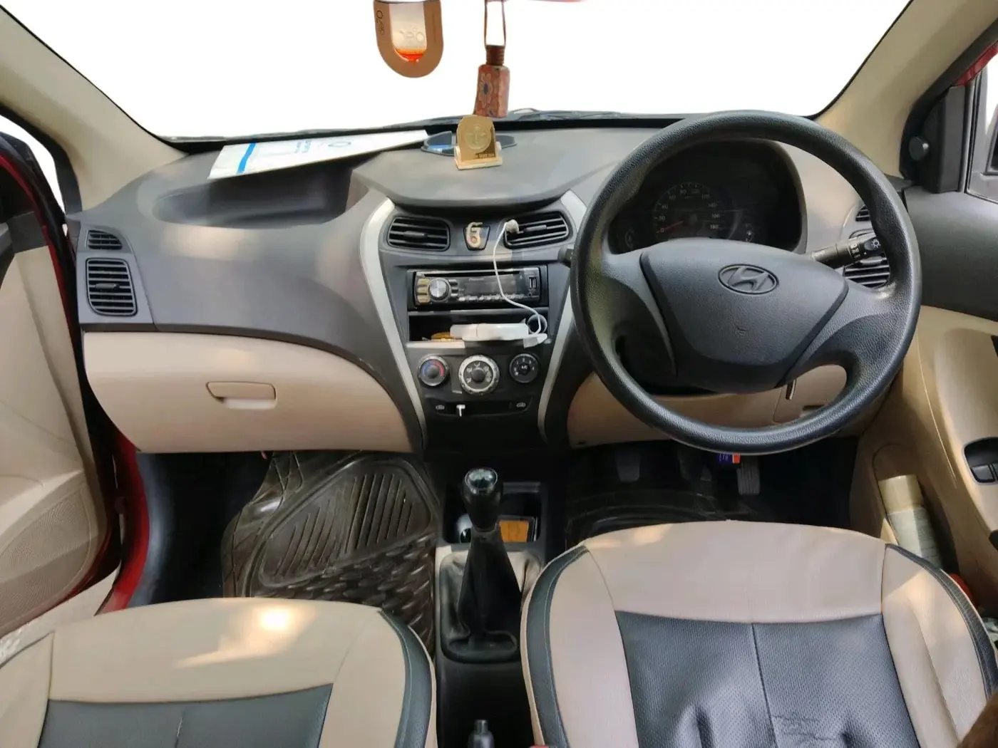 2015 Hyundai Eon ERA +, Petrol, Manual, 69,210 km, interior