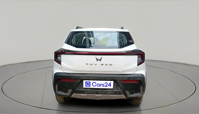2024 Mahindra XUV 3XO MX3 Pro 1.2 L TCMPFi, Petrol, Manual, 36,990 km, exterior