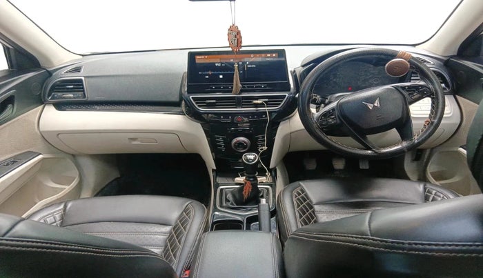 2024 Mahindra XUV 3XO MX3 Pro 1.2 L TCMPFi, Petrol, Manual, 36,990 km, interior