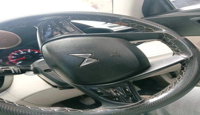 2024 Mahindra XUV 3XO MX3 Pro 1.2 L TCMPFi, Petrol, Manual, 36,990 km, interior