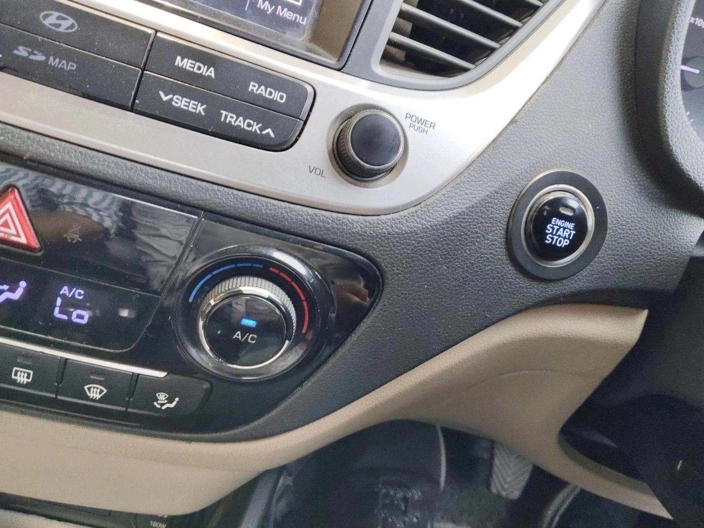 2019 Hyundai Verna 1.6 VTVT SX, Petrol, Manual, 87,316 km, interior