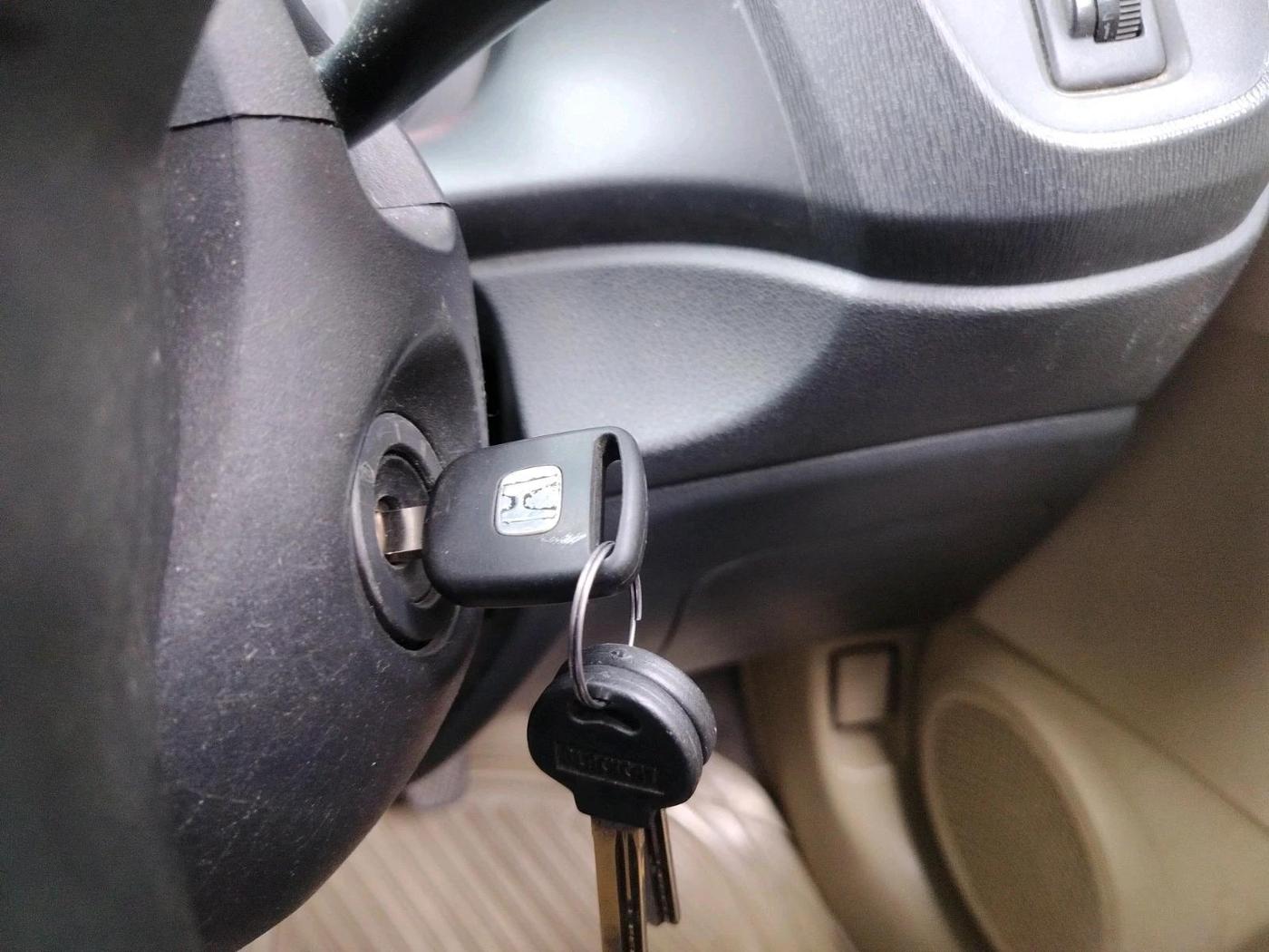 2014 Honda Amaze 1.2L I-VTEC S, Petrol, Manual, 1,18,881 km, interior
