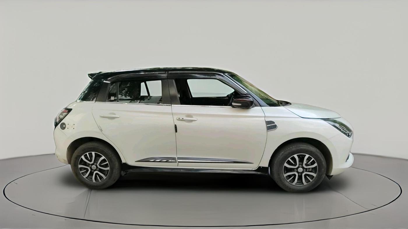 2024 Maruti Swift VXi (O) CNG, CNG, Manual, 17,989 km, exterior