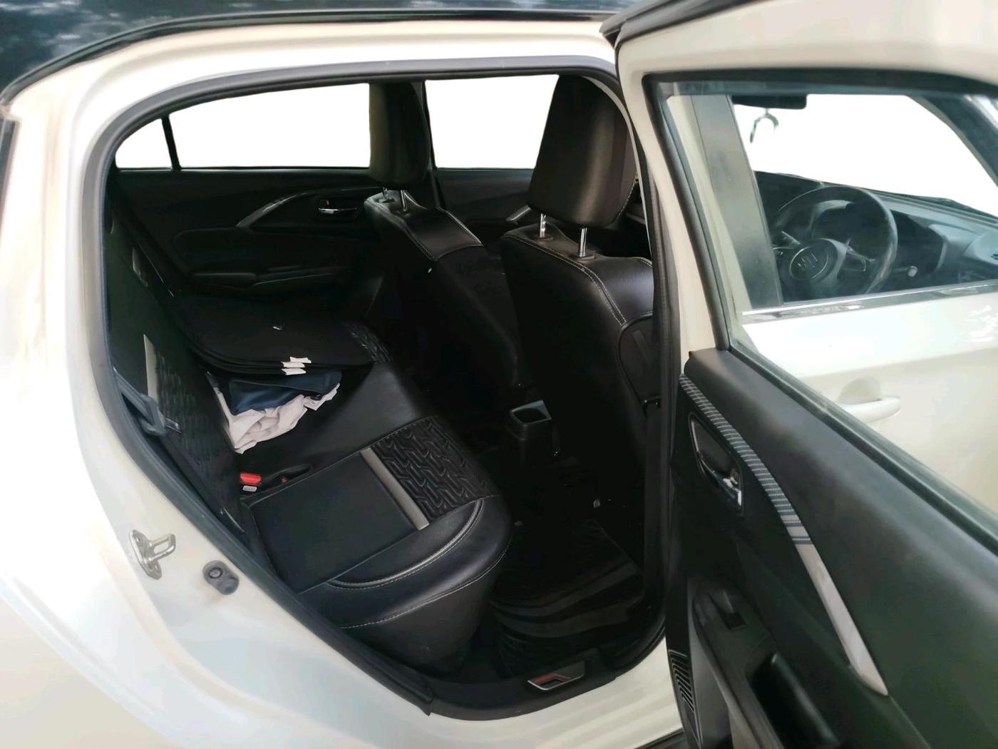 2024 Maruti Swift VXi (O) CNG, CNG, Manual, 17,989 km, interior