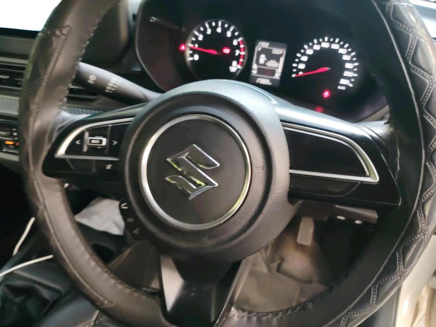 2024 Maruti Swift VXi (O) CNG, CNG, Manual, 17,989 km, interior