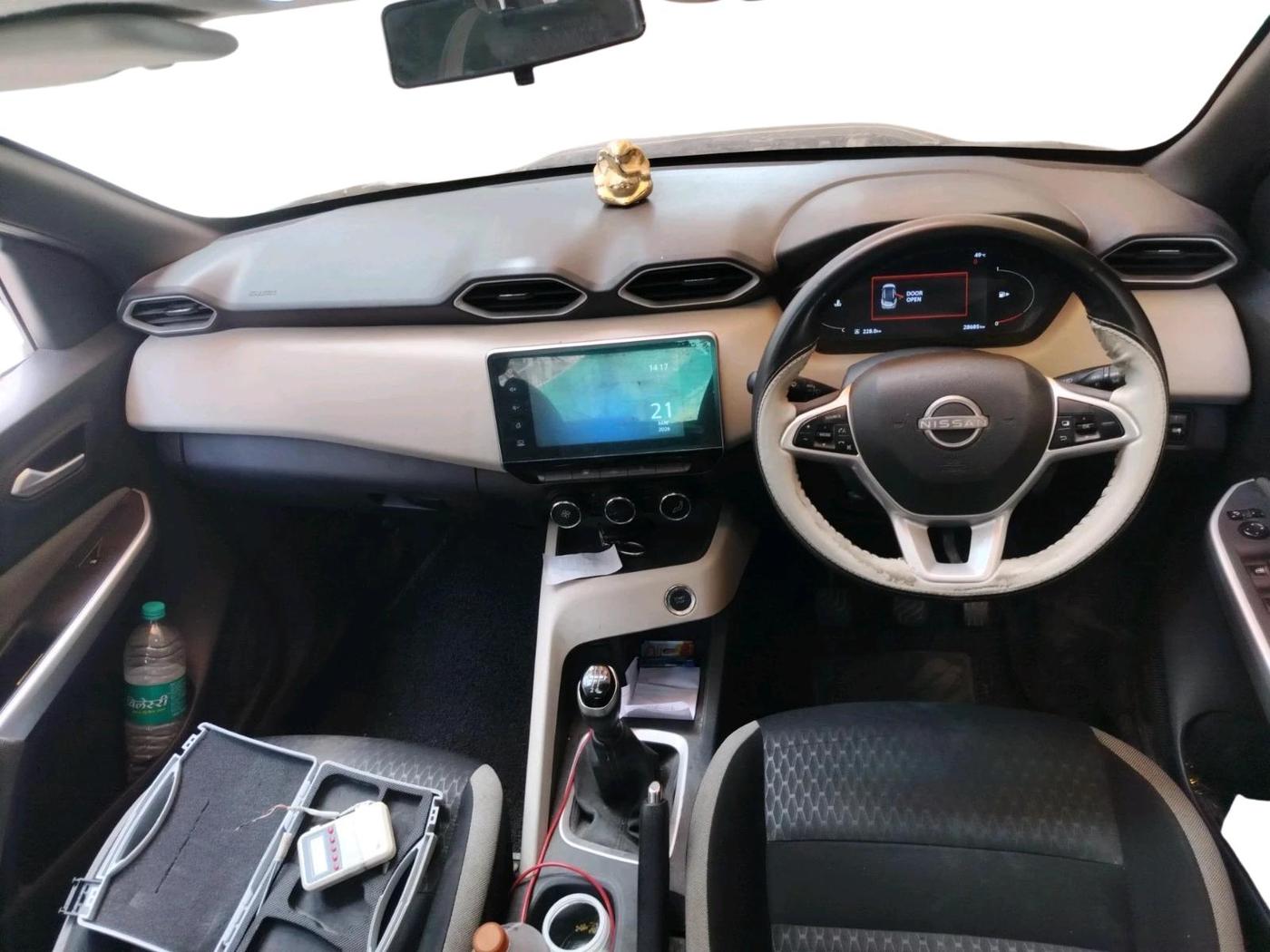 2021 Nissan MAGNITE XV MT, Petrol, Manual, 28,685 km, interior