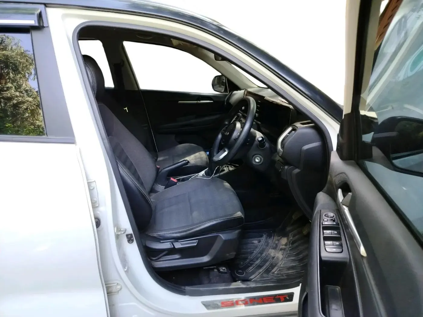 2022 KIA SONET HTK PLUS 1.2, Petrol, Manual, 35,657 km, interior