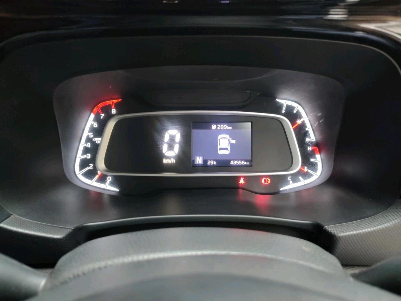 2022 KIA SONET HTK PLUS 1.0 IMT, Petrol, Manual, 43,556 km, interior