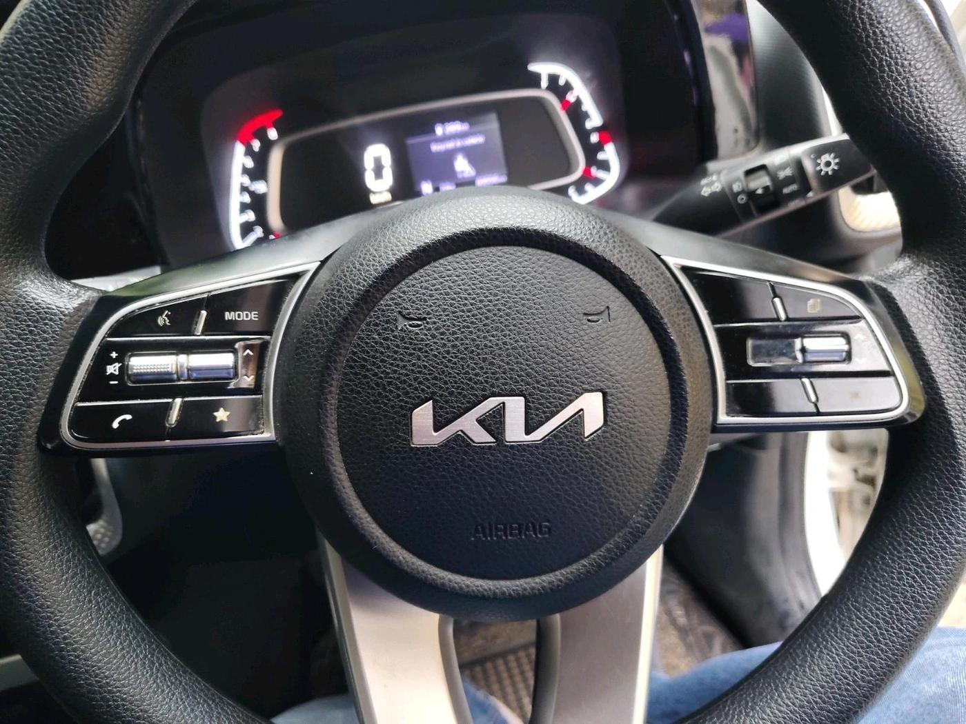 2022 KIA SONET HTK PLUS 1.0 IMT, Petrol, Manual, 43,556 km, interior