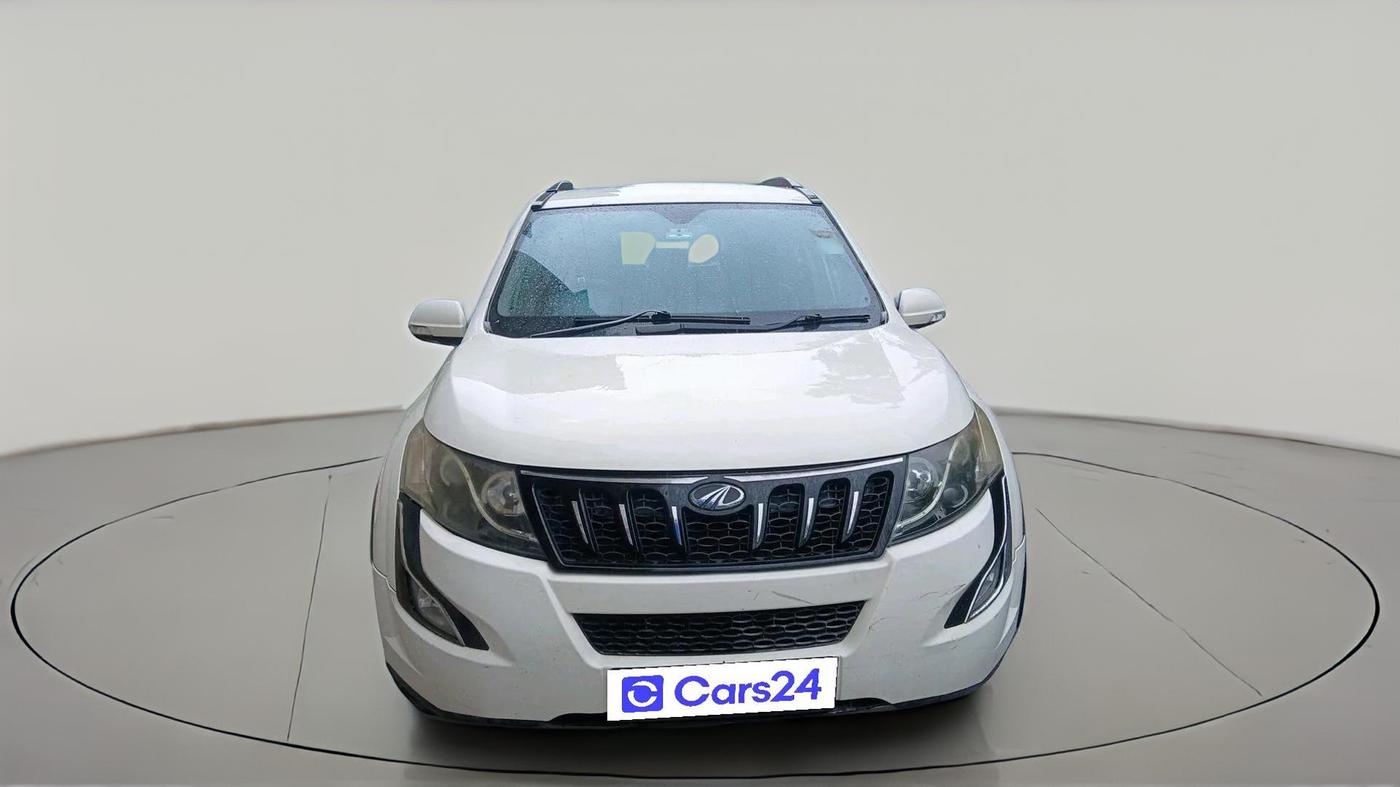 2017 Mahindra XUV500 W6 1.99, Diesel, Manual, 1,20,221 km, exterior