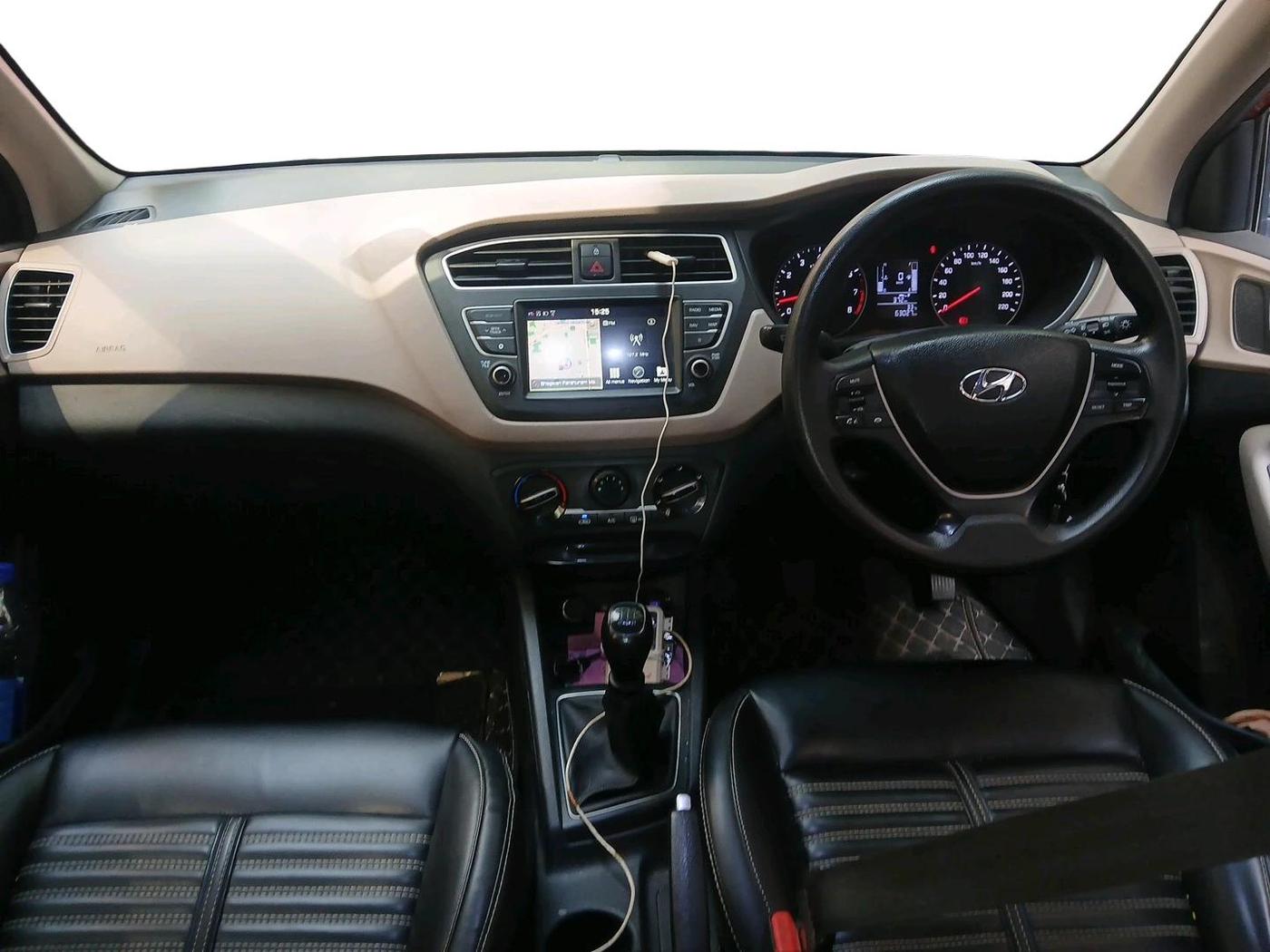 2019 Hyundai Elite i20 SPORTZ PLUS 1.2, Petrol, Manual, 63,028 km, interior