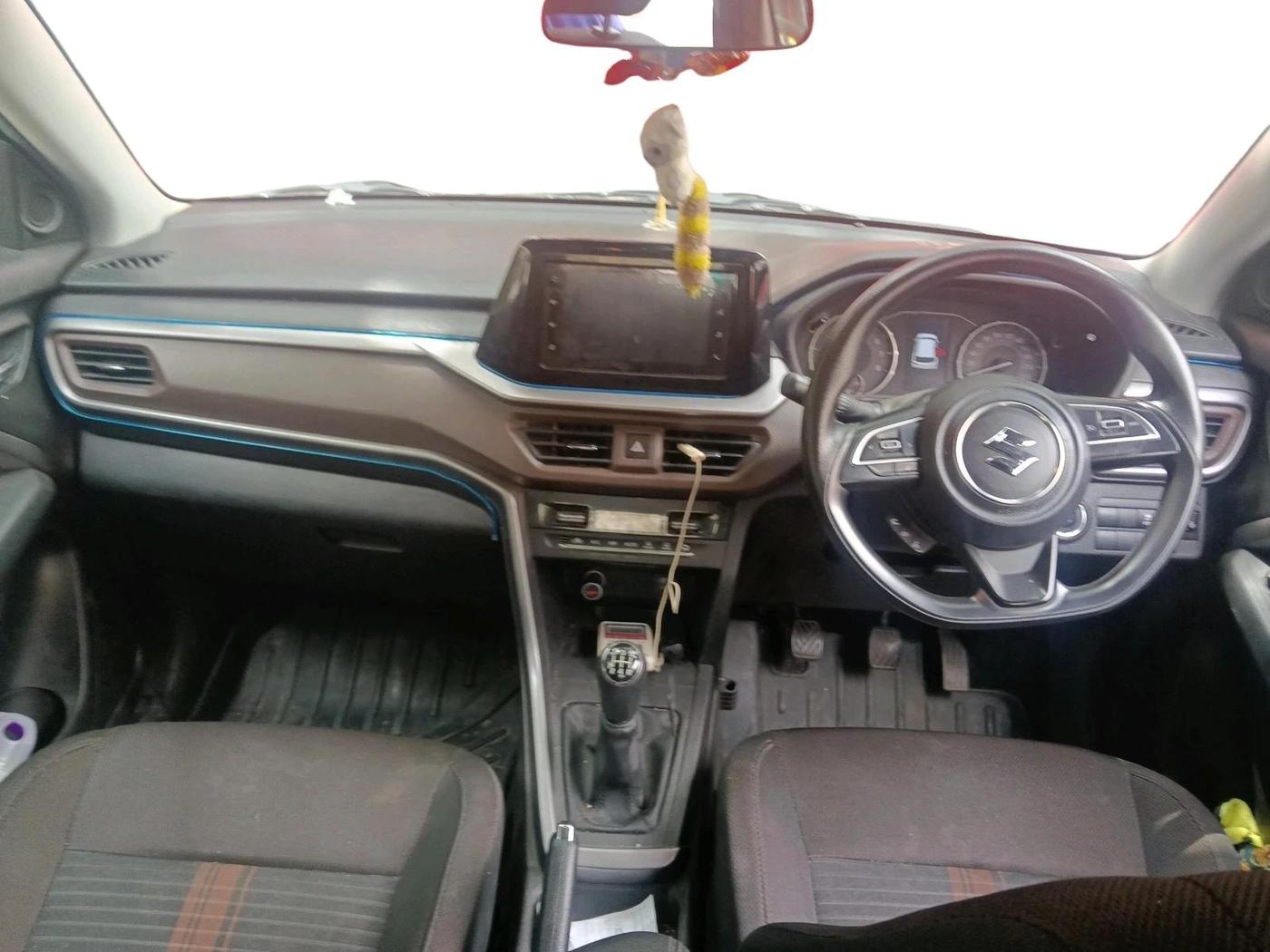 2023 Maruti BREZZA ZXI SMART HYBRID DUAL TONE, Petrol, Manual, 40,266 km, interior