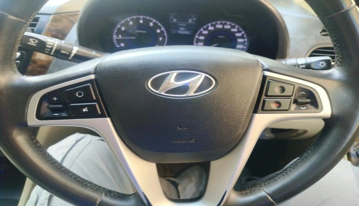 2011 Hyundai Verna FLUIDIC 1.6 VTVT SX OPT, Petrol, Manual, 90,404 km, interior