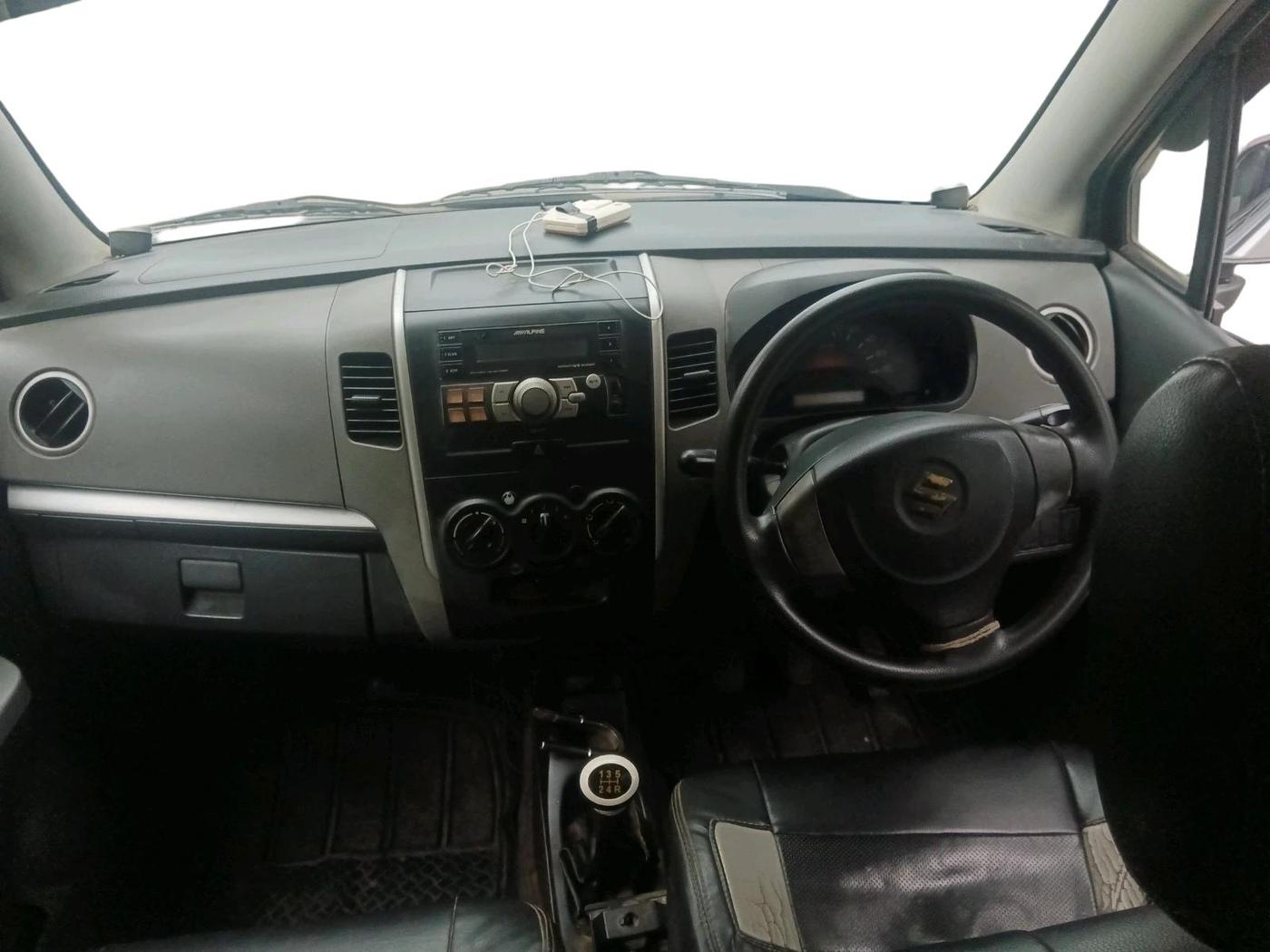 2012 Maruti Wagon R 1.0 LXI, CNG, Manual, 60,383 km, interior