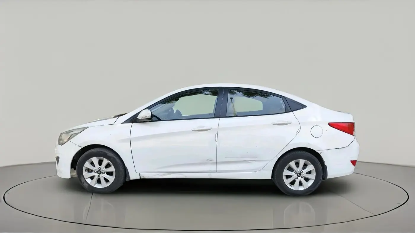 2016 Hyundai Verna FLUIDIC 4S 1.6 VTVT S AT, Petrol, Automatic, 1,05,638 km, exterior