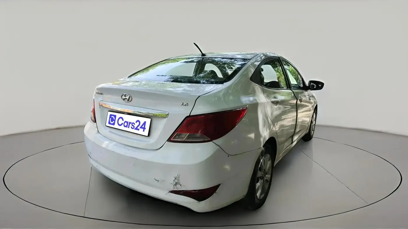 2016 Hyundai Verna FLUIDIC 4S 1.6 VTVT S AT, Petrol, Automatic, 1,05,638 km, exterior