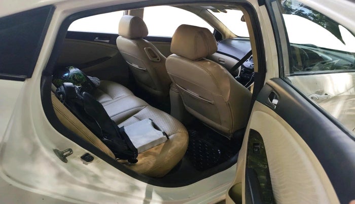 2016 Hyundai Verna FLUIDIC 4S 1.6 VTVT S AT, Petrol, Automatic, 1,05,638 km, interior