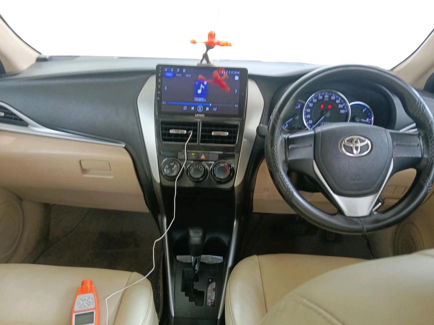 2018 Toyota YARIS J CVT, CNG, Automatic, 1,15,181 km, interior