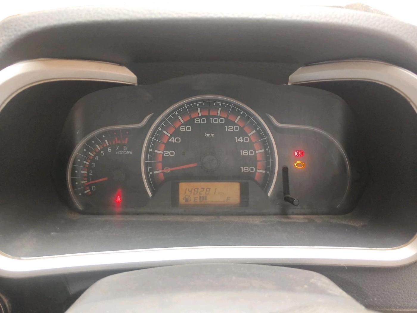 2015 Maruti Alto K10 VXI, CNG, Manual, 1,48,281 km, interior