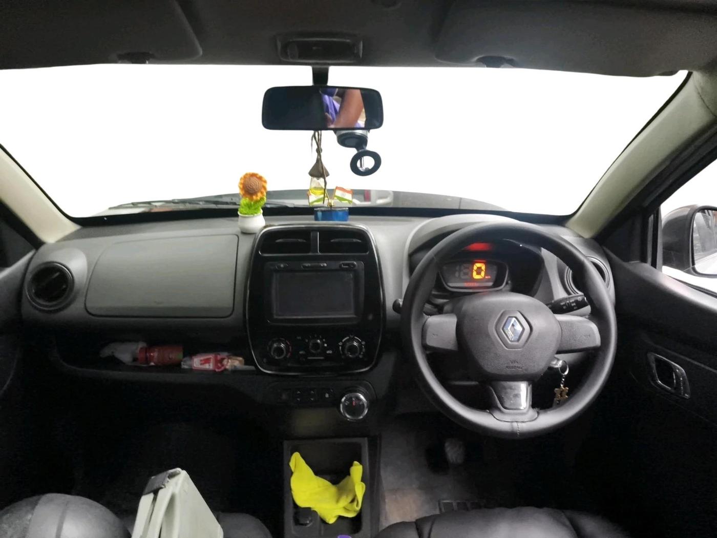 2018 Renault Kwid RXT 1.0 AMT (O), Petrol, Automatic, 52,883 km, interior
