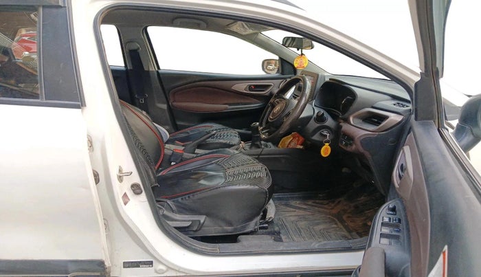2023 Maruti FRONX DELTA CNG 1.2 MT, CNG, Manual, 47,687 km, interior