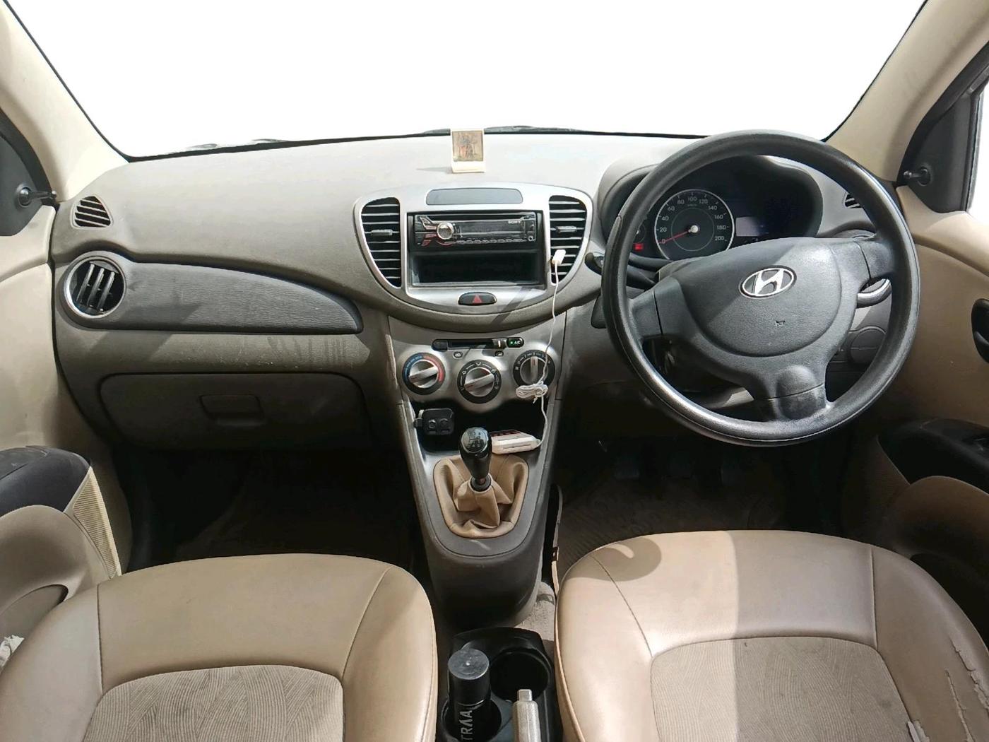 2013 Hyundai i10 ERA 1.1, Petrol, Manual, 35,646 km, interior
