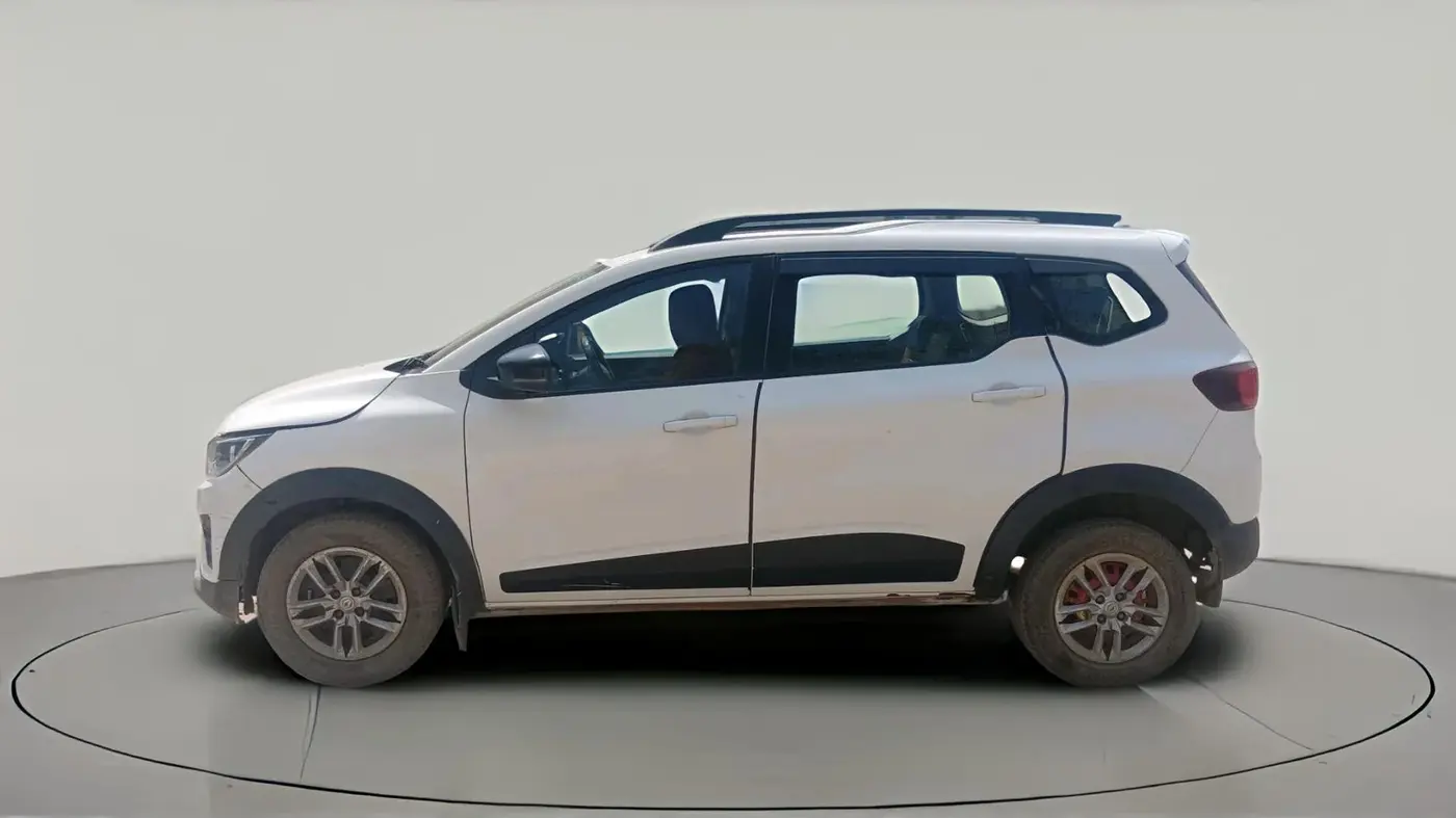 2024 Renault TRIBER RXT, CNG, Manual, 64,849 km, exterior