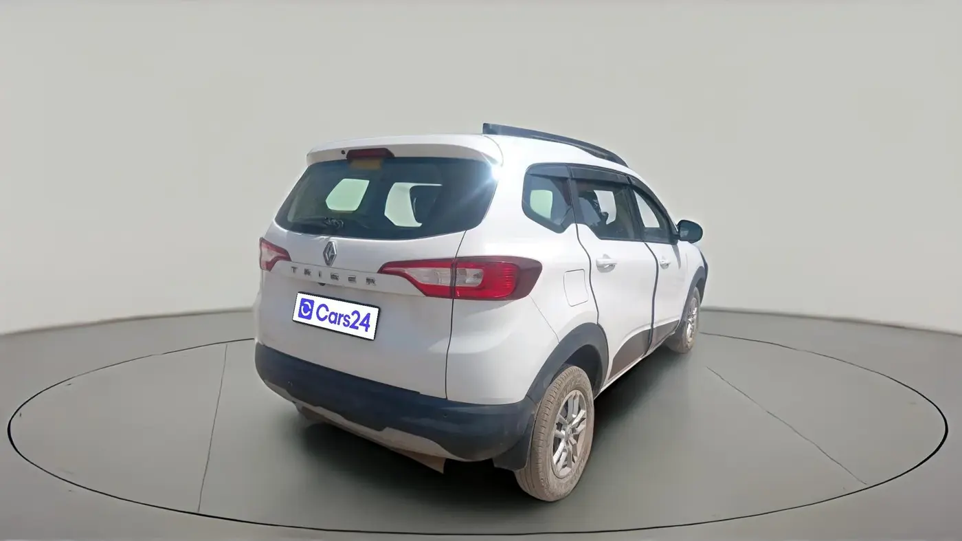 2024 Renault TRIBER RXT, CNG, Manual, 64,849 km, exterior