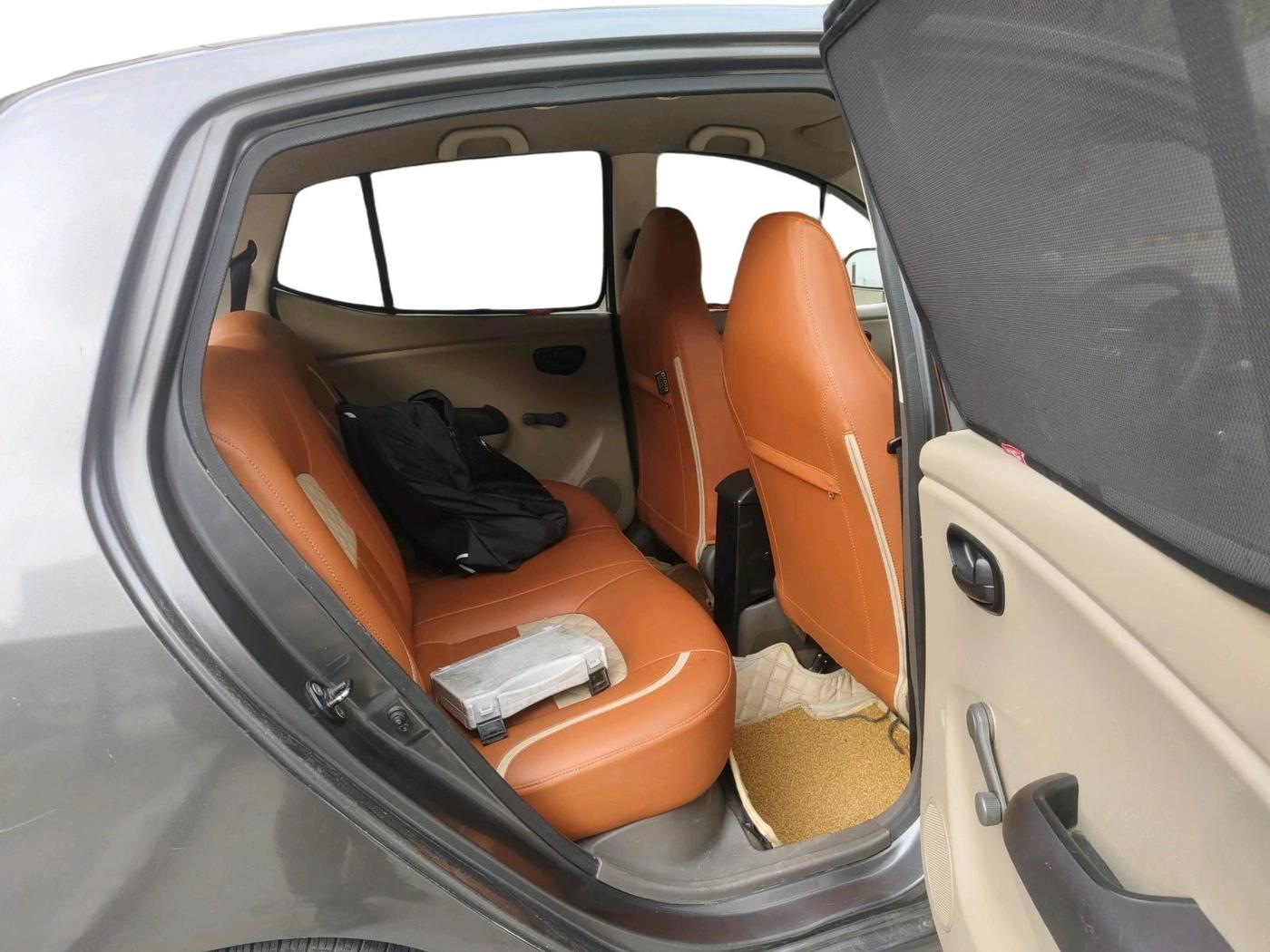 2013 Hyundai i10 ERA 1.1, CNG, Manual, 96,634 km, interior