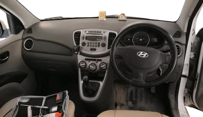 2014 Hyundai i10 SPORTZ 1.1, CNG, Manual, 72,598 km, interior