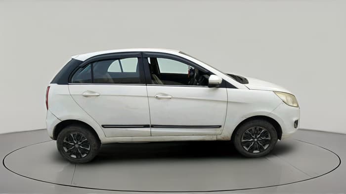 2015 Tata Bolt XMS REVOTRON, Petrol, Manual, 94,858 km, exterior
