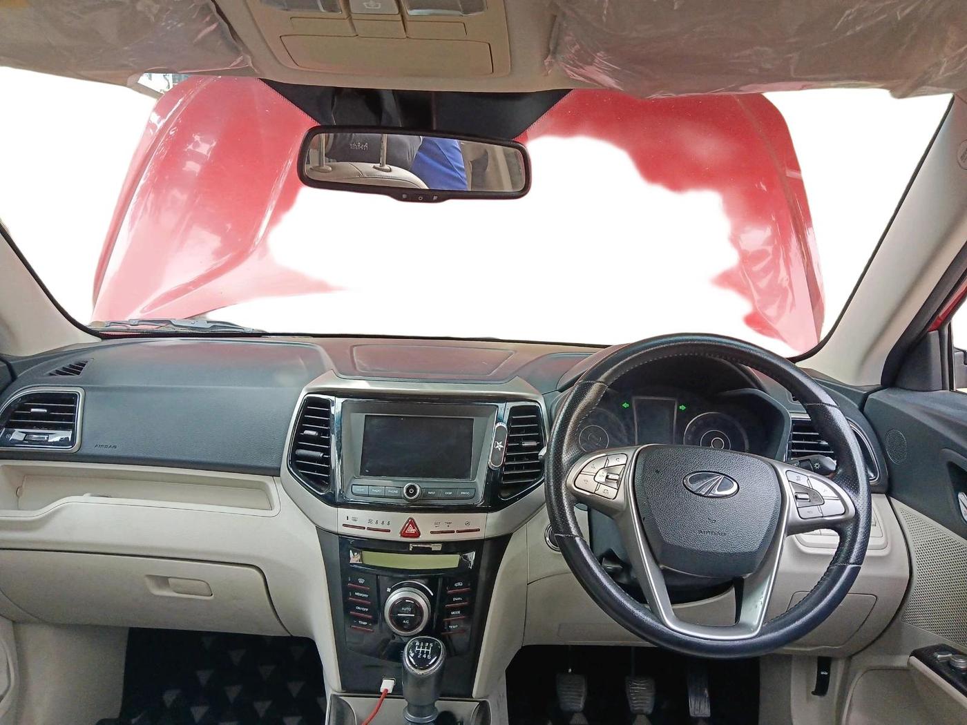 2019 Mahindra XUV300 W8 (O) 1.5 DIESEL, Diesel, Manual, 39,634 km, interior
