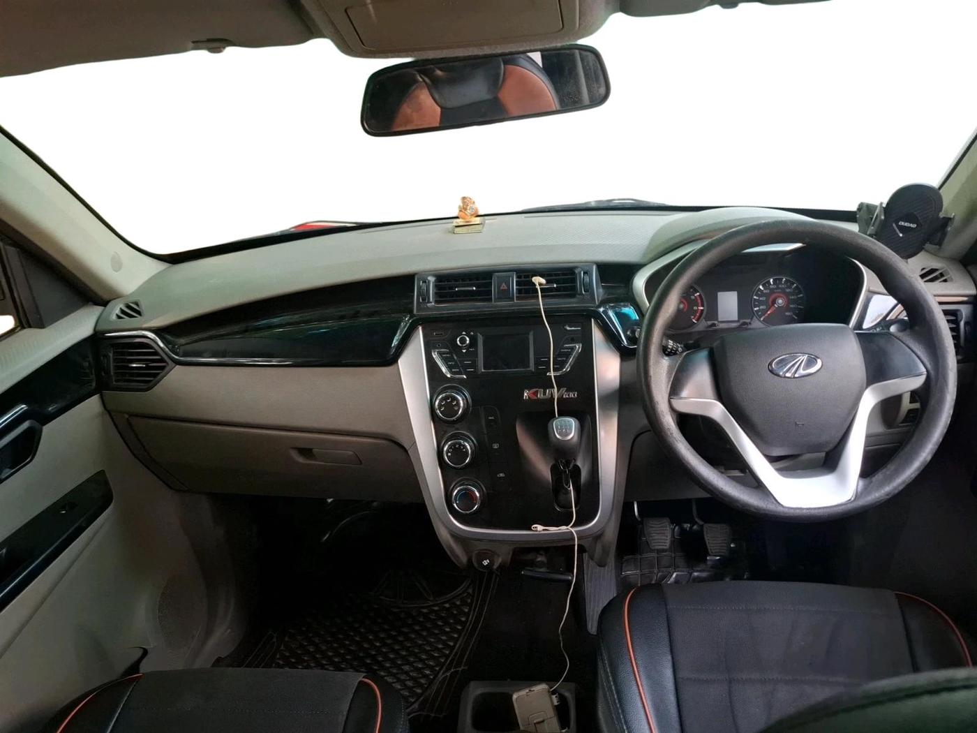 2016 Mahindra Kuv100 K6 D 5 STR, Diesel, Manual, 52,660 km, interior