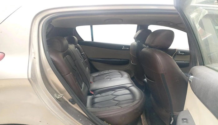 2013 Hyundai i20 MAGNA (O) 1.2, CNG, Manual, 1,73,417 km, interior