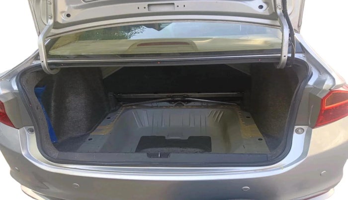 2016 Honda City 1.5L I-VTEC V MT, Petrol, Manual, 76,927 km, exterior