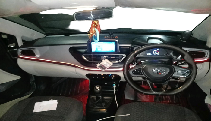 2023 Tata ALTROZ XM PLUS CNG, CNG, Manual, 98,702 km, interior
