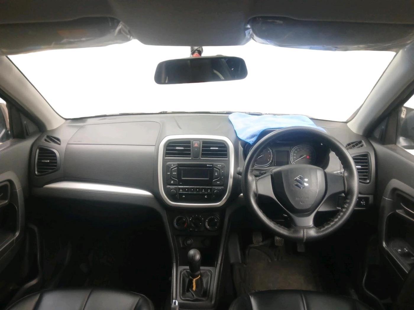 2022 Maruti Vitara Brezza LXI, Petrol, Manual, 7,063 km, interior